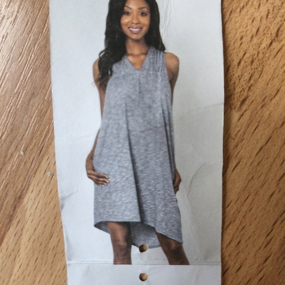 Dress - Picture 1 of 3